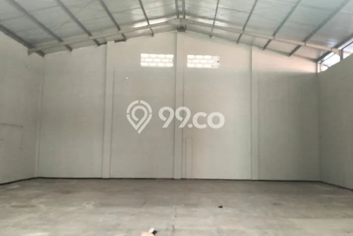 Gudang Disewa di Bandung dengan LB 300m2 Area Komersial Ramai Gudang Disewa di Bandung dengan LB 300m2 Area Komersial Ramai