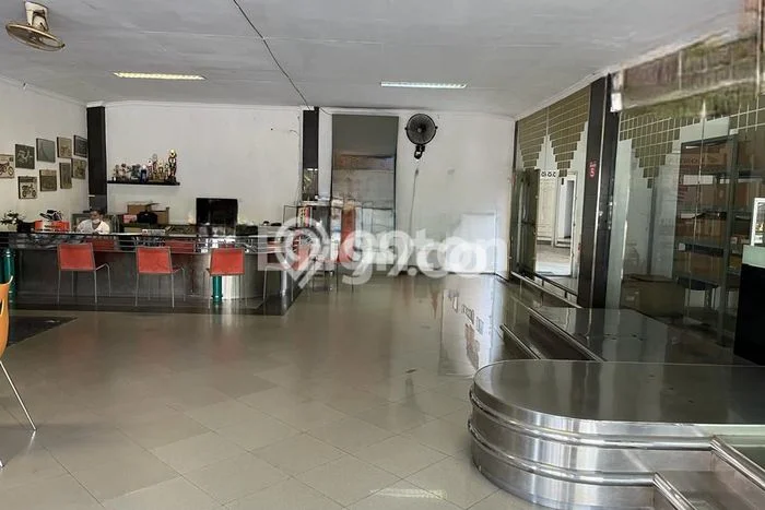 Untuk Disewa Ruko di Metro Pusat Metro LT 320m2, LB 180m2 Untuk Disewa Ruko di Metro Pusat Metro LT 320m2, LB 180m2
