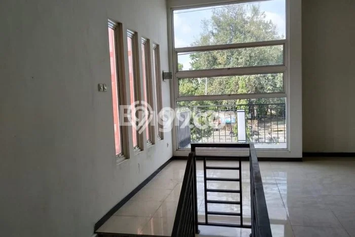 Ruko Komersial Dijual di Mlati Sleman LT 231m2 & LB 380m2 Ruko Komersial Dijual di Mlati Sleman LT 231m2 & LB 380m2