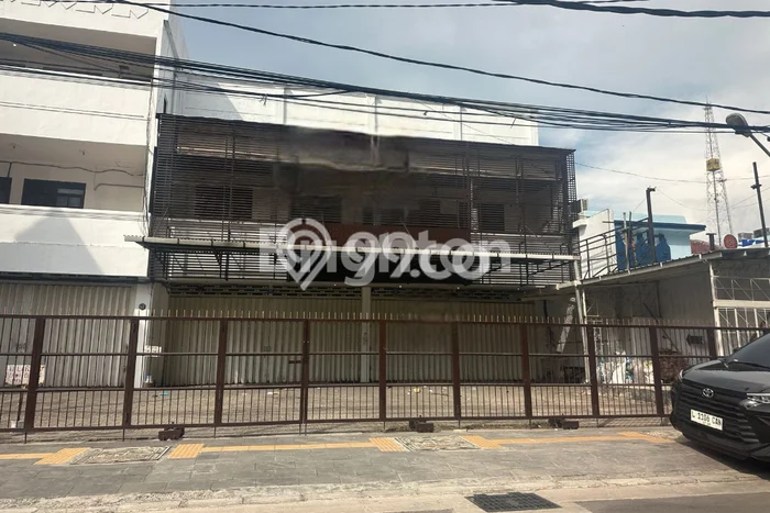 Komersial Disewakan Cepat di Genteng Surabaya LB 1400m2 Komersial Disewakan Cepat di Genteng Surabaya LB 1400m2