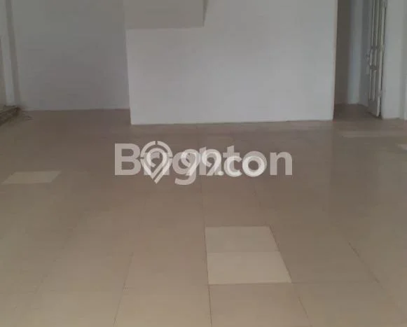 Ruko Bagus Dijual LB 300m2 Lokasi Strategis Jakarta Selatan Area Cocok untuk Berbisnis Ruko Bagus Dijual LB 300m2 Lokasi Strategis Jakarta Selatan Area Cocok untuk Berbisnis
