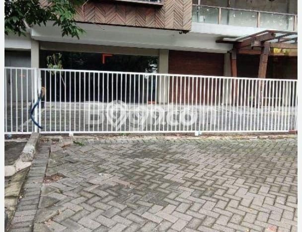 Ruko Disewakan di Middle East Ring Road, Luas 789m², Area Bisnis, Akses Strategis Ruko Disewakan di Middle East Ring Road, Luas 789m², Area Bisnis, Akses Strategis