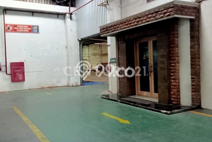 Area Ramai! Gudang Dijual di Sukoharjo untuk Bisnis Luas Bangunan 3500m2 Area Ramai! Gudang Dijual di Sukoharjo untuk Bisnis Luas Bangunan 3500m2