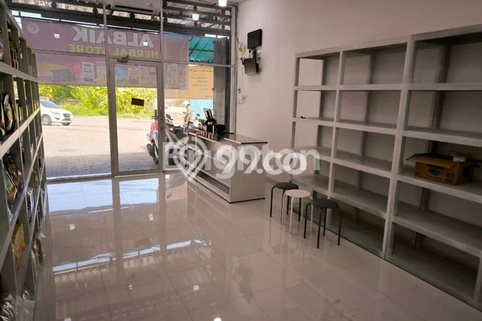 over kontrak toko di pura demak over kontrak toko di pura demak