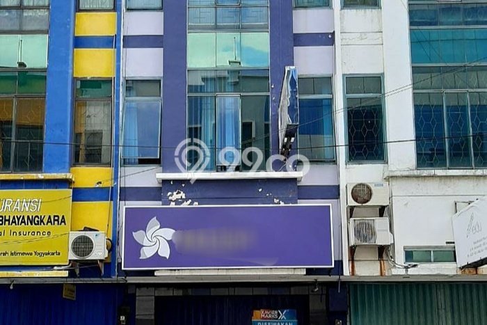 Ruko untuk disewa di Semarang Tengah punya LT 80m2 & LB 280m2 harga sewa kompetitif Ruko untuk disewa di Semarang Tengah punya LT 80m2 & LB 280m2 harga sewa kompetitif