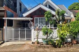 For Sale Rumah 3 Kamar Lokasi Strategis Nyaman dan Strategis di Serpong For Sale Rumah 3 Kamar Lokasi Strategis Nyaman dan Strategis di Serpong