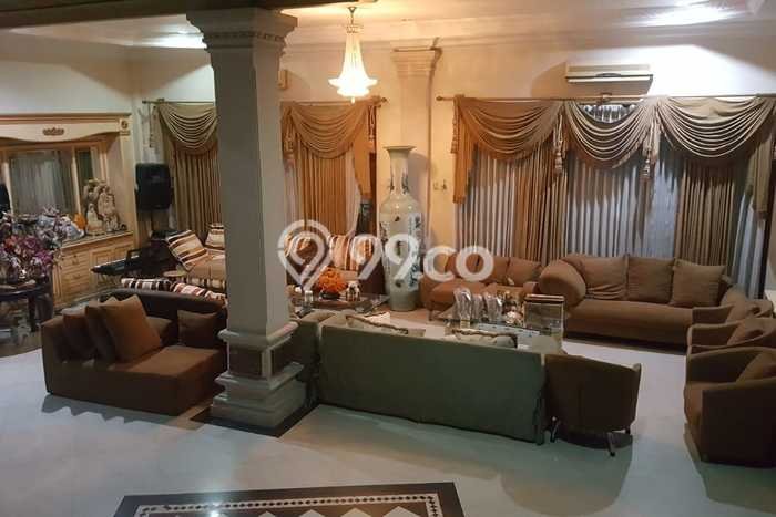 Rumah Eksklusif Dijual LT 725m2 di Wenang, Manado Rumah Eksklusif Dijual LT 725m2 di Wenang, Manado