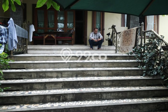 Dijual Rumah Luas Elegan Dengan View Eksklusif di Kemang, Jakarta Selatan Dijual Rumah Luas Elegan Dengan View Eksklusif di Kemang, Jakarta Selatan