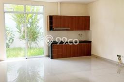 Rumah Elit Modern Tanpa Renovasi di Green Lake City Jakarta Barat Rumah Elit Modern Tanpa Renovasi di Green Lake City Jakarta Barat
