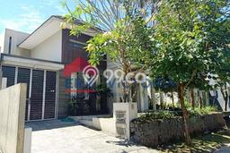 Rumah Luxury Modern Tanpa Renovasi di Balearjosari Malang Rumah Luxury Modern Tanpa Renovasi di Balearjosari Malang