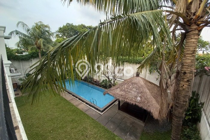 Hunian Modern dengan LT 1050m2 & LB 525m2 Dikontrakkan di Kemang Hunian Modern dengan LT 1050m2 & LB 525m2 Dikontrakkan di Kemang