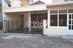 For Sale Hunian Rumah Nyaman 6 Kamar di Ngagel, Surabaya For Sale Hunian Rumah Nyaman 6 Kamar di Ngagel, Surabaya