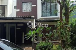NYAMAN, SIAP HUNI, TAMAN DEPAN DAN BELAKANG NYAMAN, SIAP HUNI, TAMAN DEPAN DAN BELAKANG