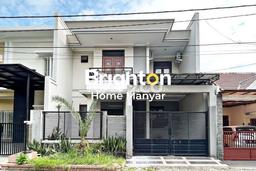 Rumah LT 135m² Desain Minimalis di Kawasan Elite Sukolilo, Surabaya Rumah LT 135m² Desain Minimalis di Kawasan Elite Sukolilo, Surabaya