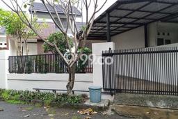 Rumah sewa siap pakai 3 KT di Bintaro, Tangerang Selatan Rumah sewa siap pakai 3 KT di Bintaro, Tangerang Selatan