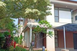 Ready to Use! Luxury House LT 150m2 Desain Modern di BSD Ready to Use! Luxury House LT 150m2 Desain Modern di BSD