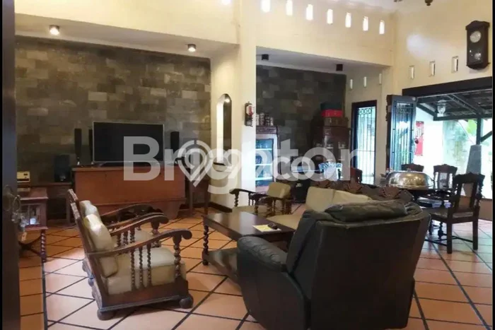 Hunian Elit LB 350m2 Siap Huni Desain Elegan di Batu Ampar, Balikpapan Hunian Elit LB 350m2 Siap Huni Desain Elegan di Batu Ampar, Balikpapan