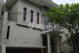 Hunian Modern Disewakan di Kemang Jakarta Selatan 5 KT & 5 KM Hunian Modern Disewakan di Kemang Jakarta Selatan 5 KT & 5 KM