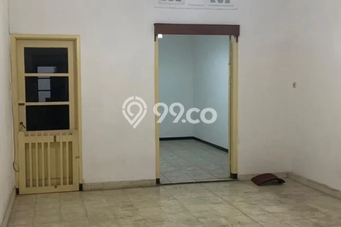 Rumah Nyaman di Klojen, 5 KT, Area Strategis, Luas 335m2m² LB 250m2m² Rumah Nyaman di Klojen, 5 KT, Area Strategis, Luas 335m2m² LB 250m2m²
