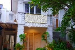Rumah Asri di Legenda Wisata, Bogor, LT 171m² LB 141m² Rumah Asri di Legenda Wisata, Bogor, LT 171m² LB 141m²