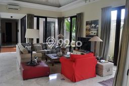 Hunian Elit LB 391m2 Siap Huni Desain Elegan di Pejaten, Jakarta Selatan Hunian Elit LB 391m2 Siap Huni Desain Elegan di Pejaten, Jakarta Selatan