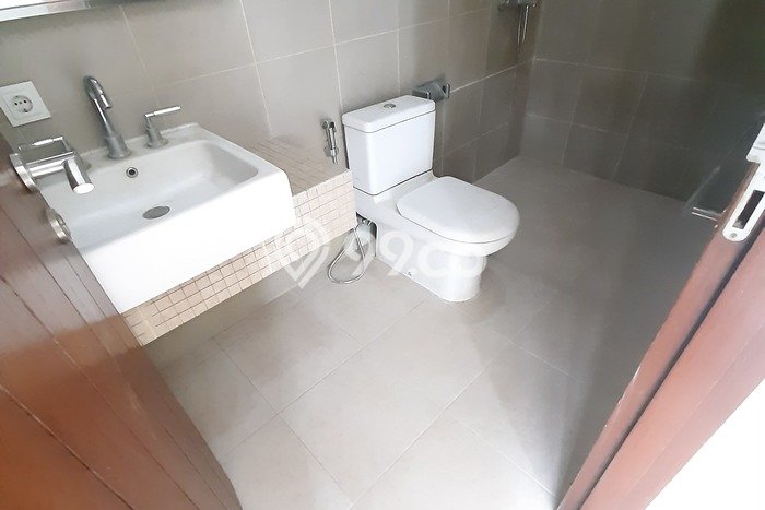 BEST LOCATION! Rumah kawasan Pinang Ranti, Dekat Stasiun, 3 KT, Luas 144m² LB 144m² BEST LOCATION! Rumah kawasan Pinang Ranti, Dekat Stasiun, 3 KT, Luas 144m² LB 144m²