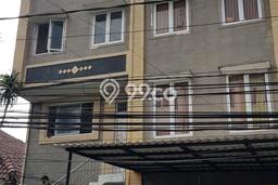 Rumah Siap Huni 8 KT 4 KM di Lokasi Premium Tanah Abang, Jakarta Pusat Rumah Siap Huni 8 KT 4 KM di Lokasi Premium Tanah Abang, Jakarta Pusat
