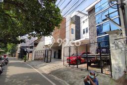 Jual Rumah Luas Megah Dengan View Eksklusif di Petojo, Jakarta Pusat Jual Rumah Luas Megah Dengan View Eksklusif di Petojo, Jakarta Pusat