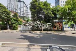 For Sale! Premium House LT 511m2 Desain Elegan di Kebon Sirih For Sale! Premium House LT 511m2 Desain Elegan di Kebon Sirih