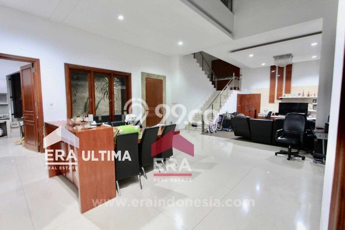 Jual Rumah Luas Megah Dengan View Cantik di Burangrang, Bandung Jual Rumah Luas Megah Dengan View Cantik di Burangrang, Bandung