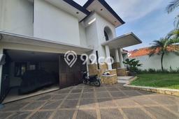 Rumah Idaman Modern! Rumah 2 Lantai area Kemang, Jakarta Selatan, LT 449m² Bangunan 350m² Rumah Idaman Modern! Rumah 2 Lantai area Kemang, Jakarta Selatan, LT 449m² Bangunan 350m²