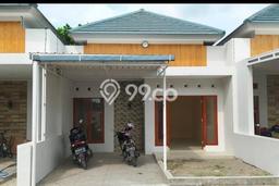 LOKASI PREMIUM! Rumah Strategis area Colomadu, LT 66m² Bangunan 40m² LOKASI PREMIUM! Rumah Strategis area Colomadu, LT 66m² Bangunan 40m²