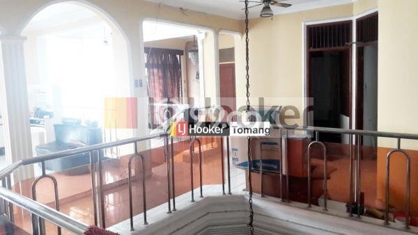 Rumah Mewah LB 400m2 Siap Pakai Desain Elegan di Tomang, Jakarta Barat Rumah Mewah LB 400m2 Siap Pakai Desain Elegan di Tomang, Jakarta Barat