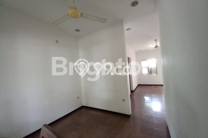 For Sale Hunian Rumah Nyaman 3 KT di Waru, Surabaya For Sale Hunian Rumah Nyaman 3 KT di Waru, Surabaya
