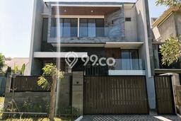 RUMAH DI WOODLAND RUMAH DI WOODLAND
