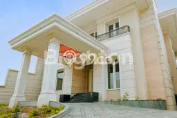 Rumah Elit Modern Siap Huni di Citraland Surabaya Rumah Elit Modern Siap Huni di Citraland Surabaya