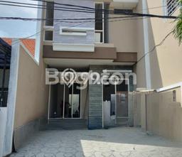 Rumah kawasan Manyar, Surabaya, LT 75m² Bangunan 125m² Rumah kawasan Manyar, Surabaya, LT 75m² Bangunan 125m²
