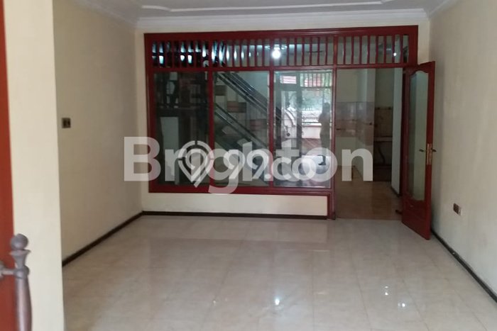 Siap Huni Rumah Mewah 4 Kamar di Sidoarjo Dekat ke Mana Pun Siap Huni Rumah Mewah 4 Kamar di Sidoarjo Dekat ke Mana Pun
