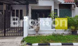 Rumah Modern area Rungkut, Surabaya, Luas 135m² LB 135m² Rumah Modern area Rungkut, Surabaya, Luas 135m² LB 135m²