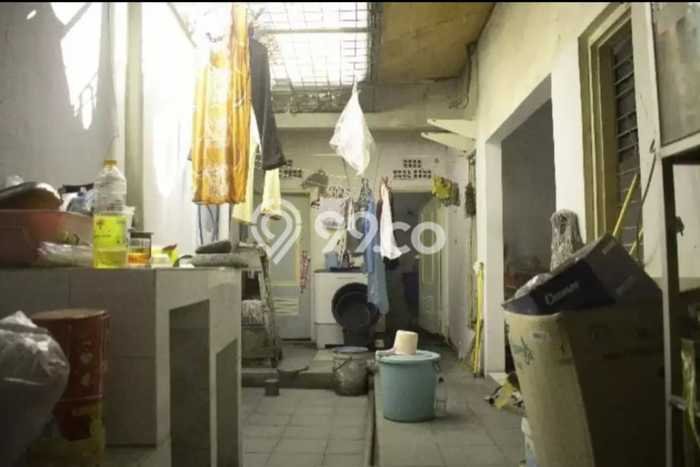 Rumah Elit Modern Tanpa Renovasi di Utan Kayu Jakarta Timur Rumah Elit Modern Tanpa Renovasi di Utan Kayu Jakarta Timur