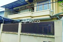 Rumah Mewah LT 164m² / LB 300m² di Kawasan Nyaman Turangga, Bandung Rumah Mewah LT 164m² / LB 300m² di Kawasan Nyaman Turangga, Bandung