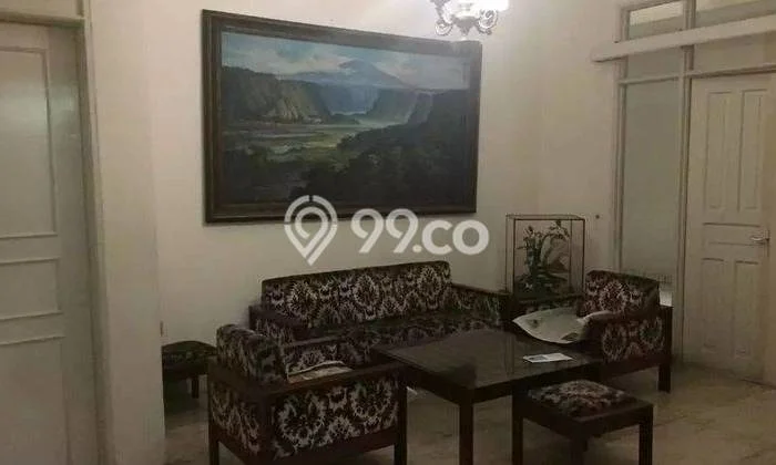 BEST OFFER! Rumah Siap Huni area Menteng, LT 555m² Bangunan 600m² BEST OFFER! Rumah Siap Huni area Menteng, LT 555m² Bangunan 600m²