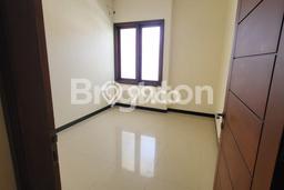 Rumah Sewa Surabaya LT 200m2 LB 270m2 Kawasan Pakuwon City Rumah Sewa Surabaya LT 200m2 LB 270m2 Kawasan Pakuwon City