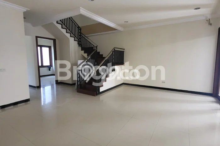 Rumah Sewa Surabaya LT 200m2 LB 270m2 Kawasan Pakuwon City Rumah Sewa Surabaya LT 200m2 LB 270m2 Kawasan Pakuwon City