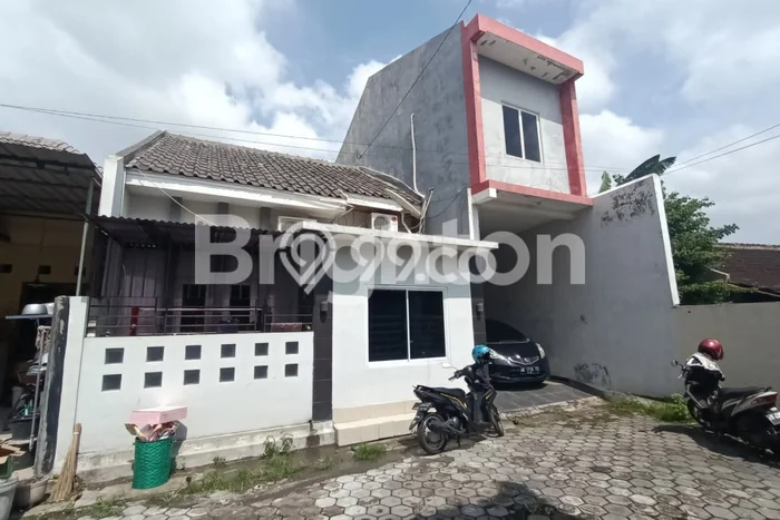 Rumah Kawasan Solo Baru, LT 96m2m², LB 130m2m² Rumah Kawasan Solo Baru, LT 96m2m², LB 130m2m²