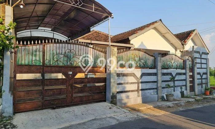 Jual Rumah Minimalis Bagus Punya 4 KT di Mojolaban Sukoharjo SHM Jual Rumah Minimalis Bagus Punya 4 KT di Mojolaban Sukoharjo SHM