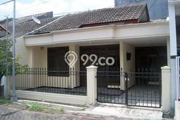 HARGA TERBAIK! Rumah di Rungkut, 2 KT, Area Asri, Luas 112m2m² LB 100m2m² HARGA TERBAIK! Rumah di Rungkut, 2 KT, Area Asri, Luas 112m2m² LB 100m2m²