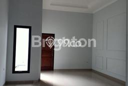 SPECIAL PRICE! Rumah Asri di Serpong, LT 160m2m² Bangunan 110m2m² SPECIAL PRICE! Rumah Asri di Serpong, LT 160m2m² Bangunan 110m2m²