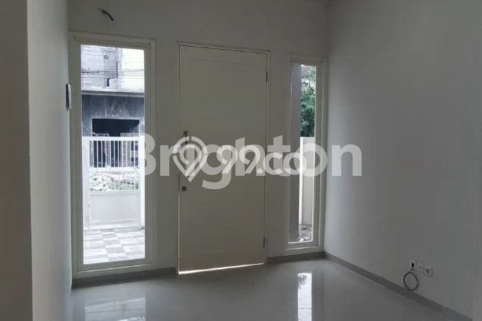Rumah Luas Asri 3 KT Siap Huni di Mulyosari Surabaya Rumah Luas Asri 3 KT Siap Huni di Mulyosari Surabaya