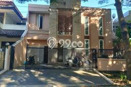 Rumah Nyaman di Pondok Indah, 4 KM, Lingkungan Tenang, LT 320m² Bangunan 300m² Rumah Nyaman di Pondok Indah, 4 KM, Lingkungan Tenang, LT 320m² Bangunan 300m²